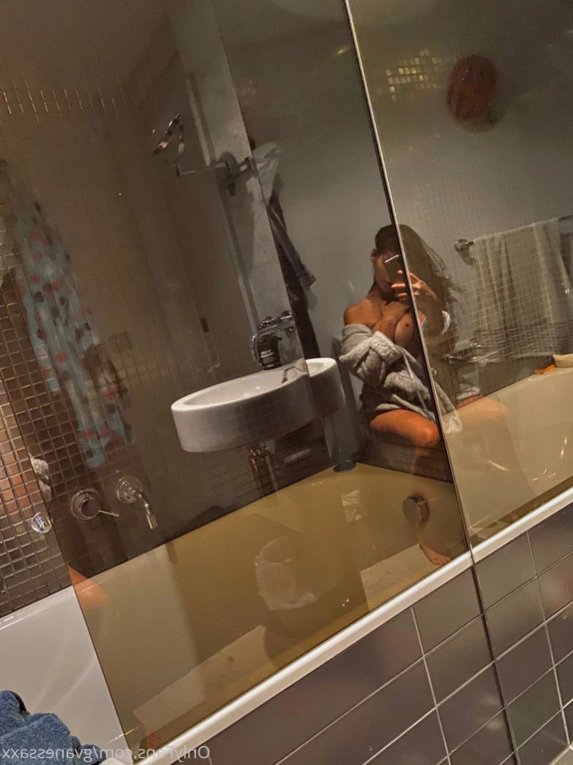 V [ gvanessaxx ] Onlyfans leaked photo 14143524 on Hotleaks.tv
