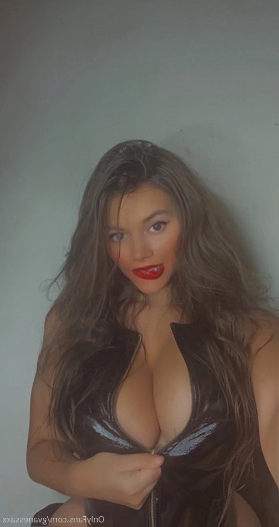 V [ gvanessaxx ] Onlyfans leaked photo 14143944 on Hotleaks.tv