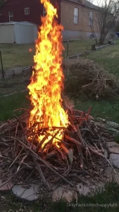 8222428