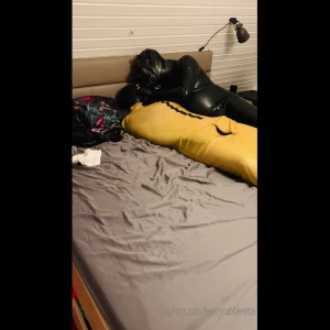 heavyrubberette Onlyfans leaked video 8218138 on Hotleaks.tv