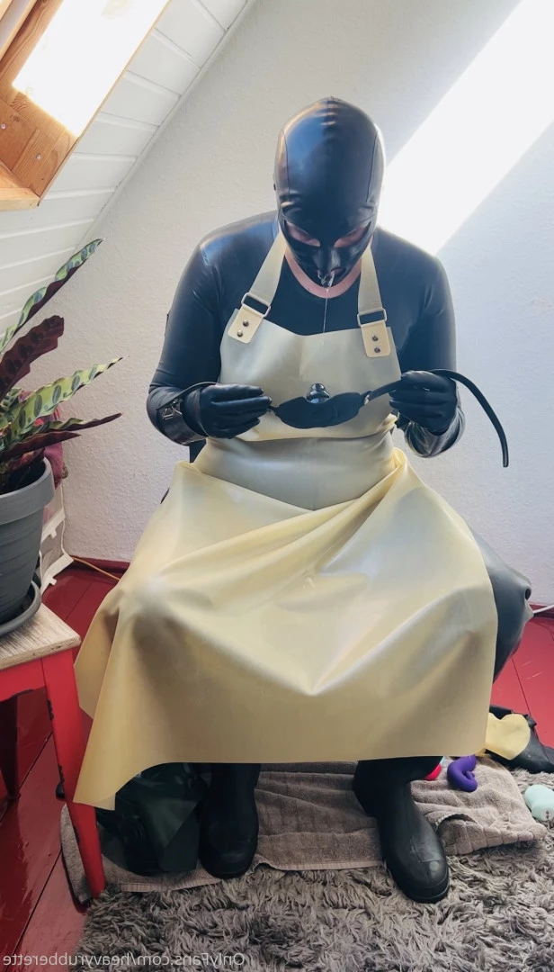 heavyrubberette Onlyfans leaked photo 9802974 on Hotleaks.tv