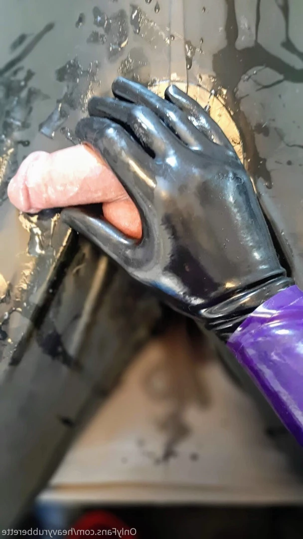 heavyrubberette Onlyfans leaked photo 9805130 on Hotleaks.tv