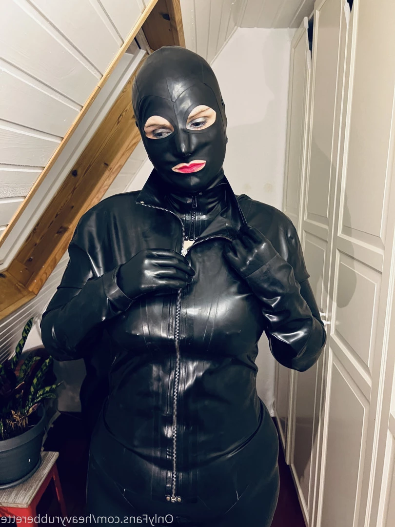 heavyrubberette Onlyfans leaked photo 9805163 on Hotleaks.tv