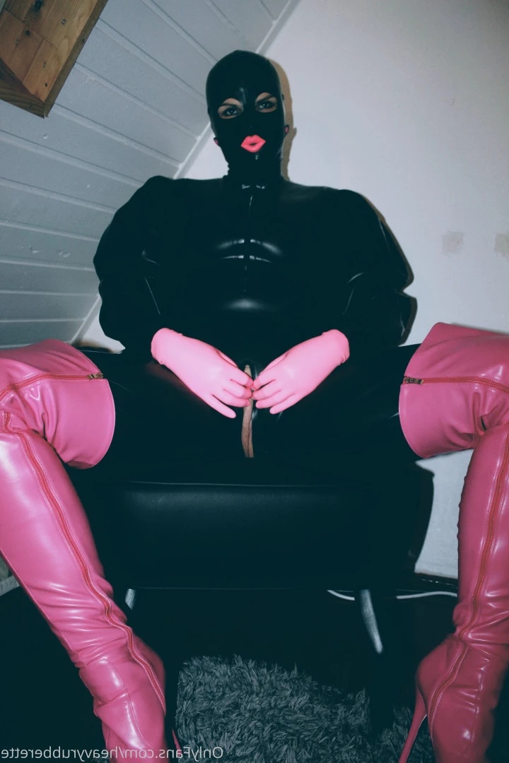 heavyrubberette Onlyfans leaked photo 9810220 on Hotleaks.tv