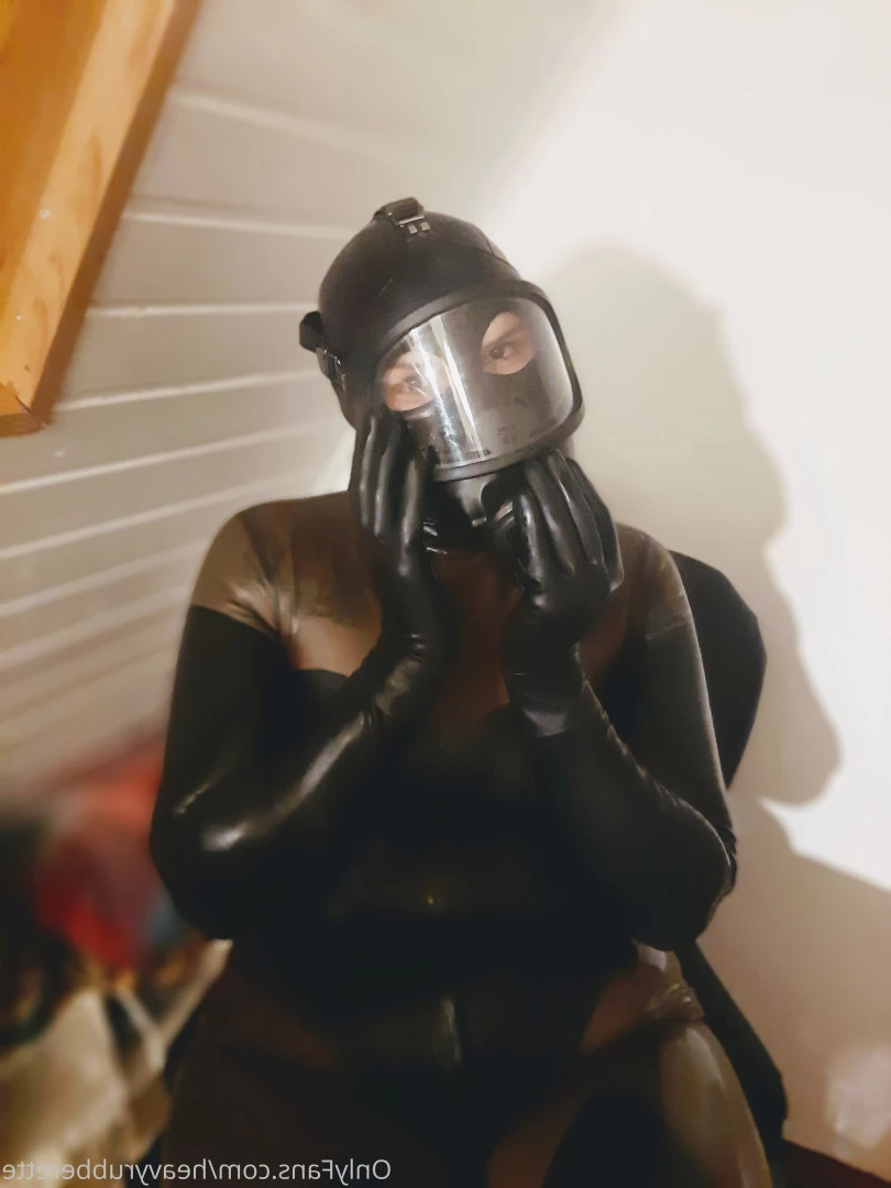 heavyrubberette Onlyfans leaked photo 9812185 on Hotleaks.tv