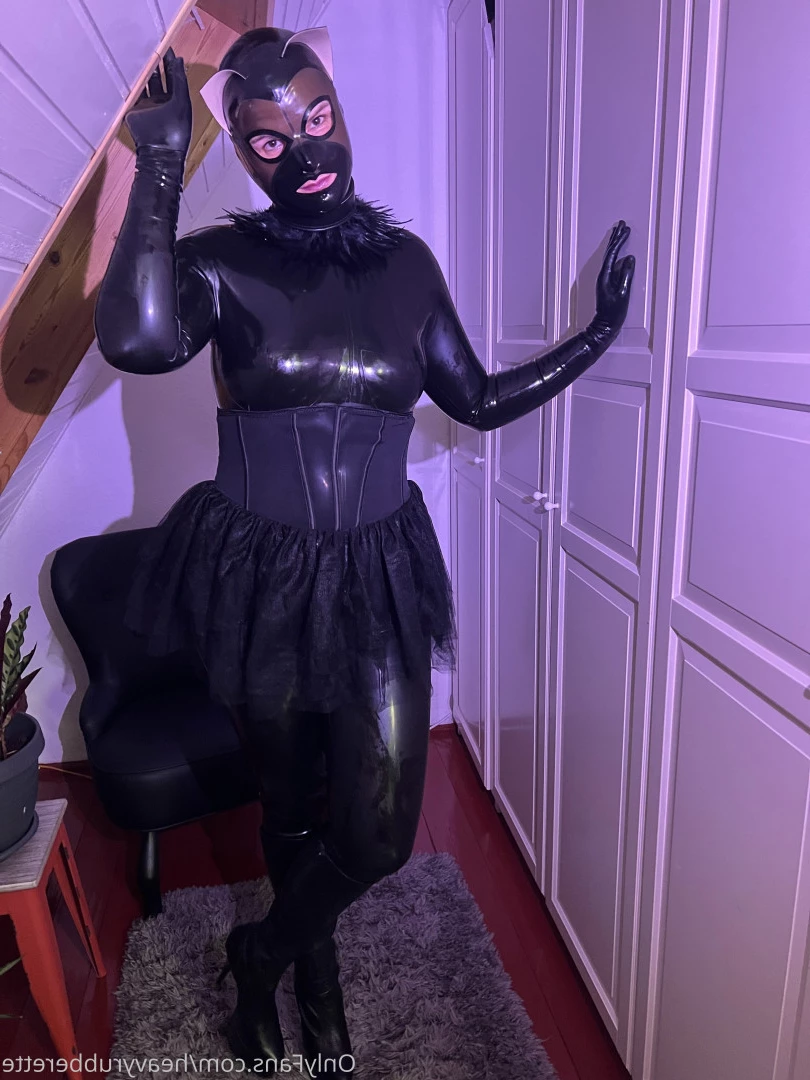 heavyrubberette Onlyfans leaked photo 9814729 on Hotleaks.tv