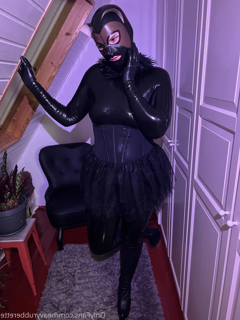 heavyrubberette Onlyfans leaked photo 9815952 on Hotleaks.tv