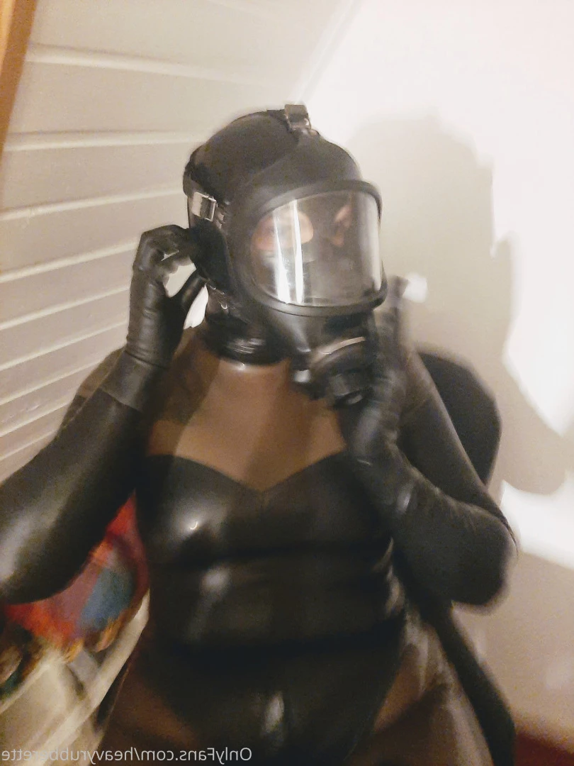 heavyrubberette Onlyfans leaked photo 9816816 on Hotleaks.tv