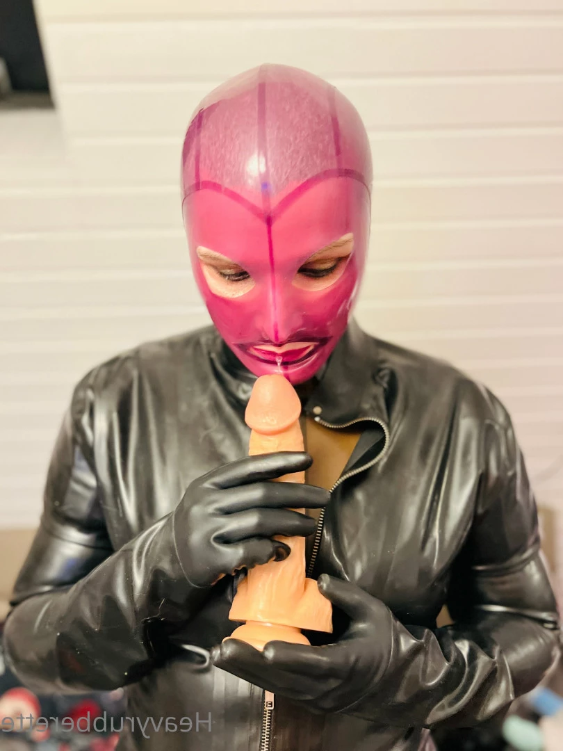 heavyrubberette Onlyfans leaked photo 9819268 on Hotleaks.tv