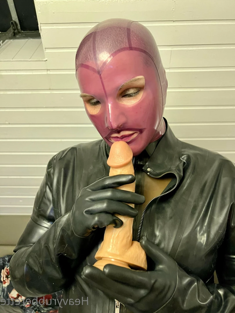 heavyrubberette Onlyfans leaked photo 9821314 on Hotleaks.tv