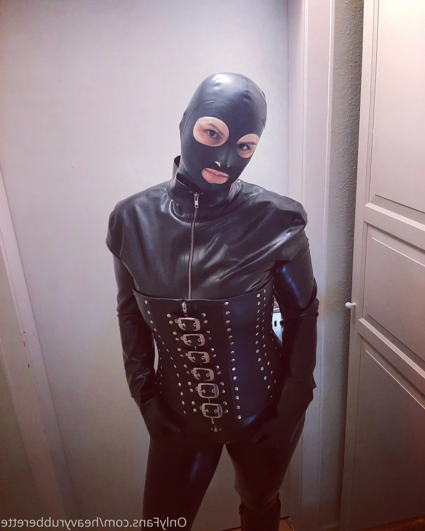heavyrubberette Onlyfans leaked photo 9822008 on Hotleaks.tv
