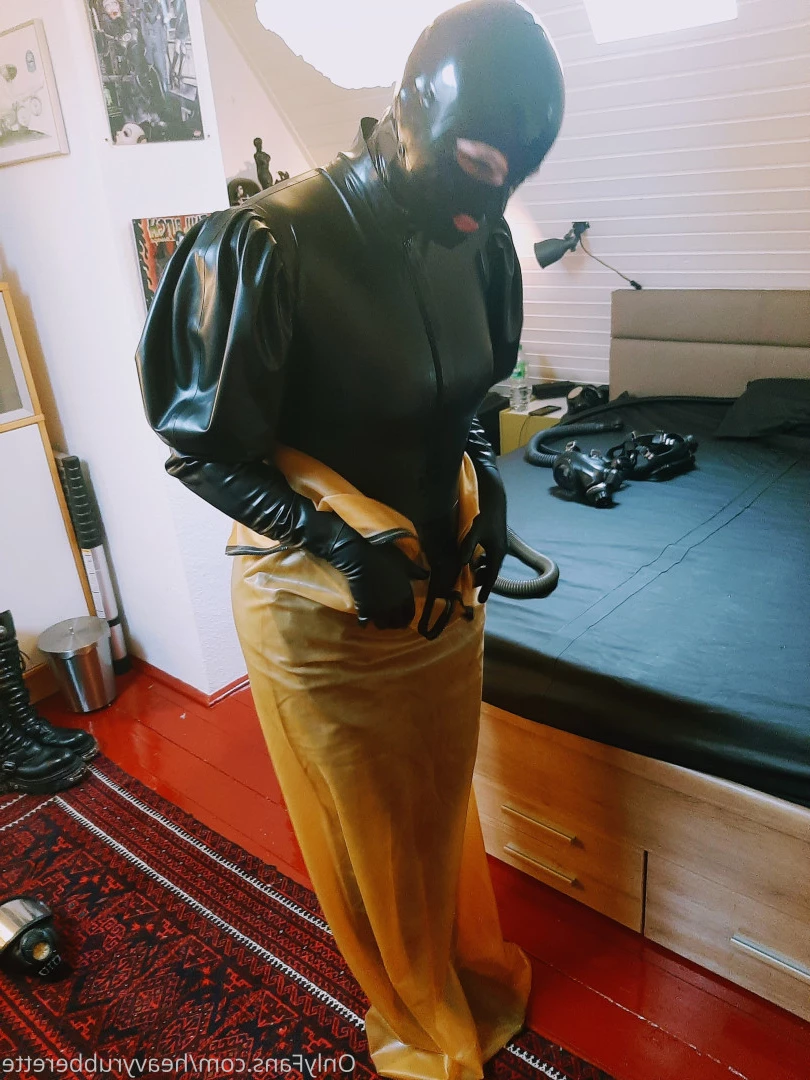 heavyrubberette Onlyfans leaked photo 9825282 on Hotleaks.tv