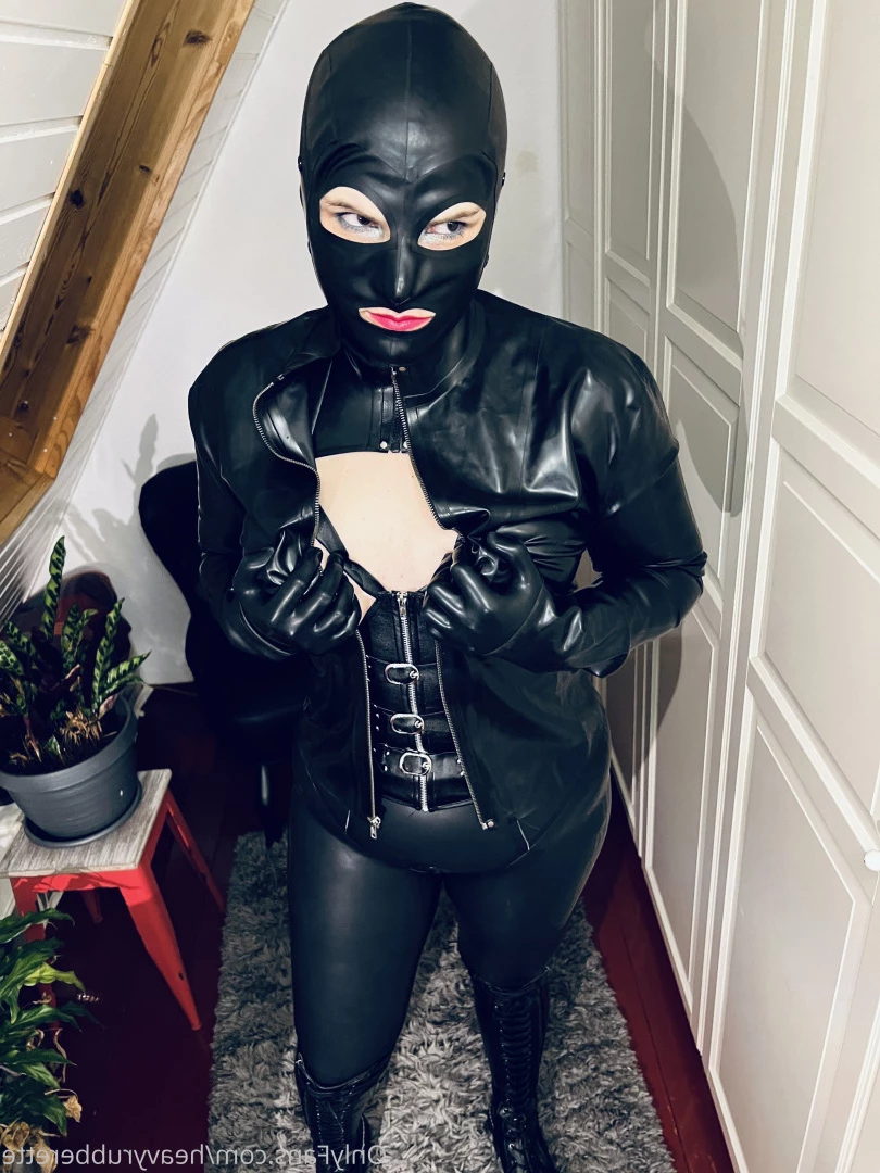 heavyrubberette Onlyfans leaked photo 9825405 on Hotleaks.tv