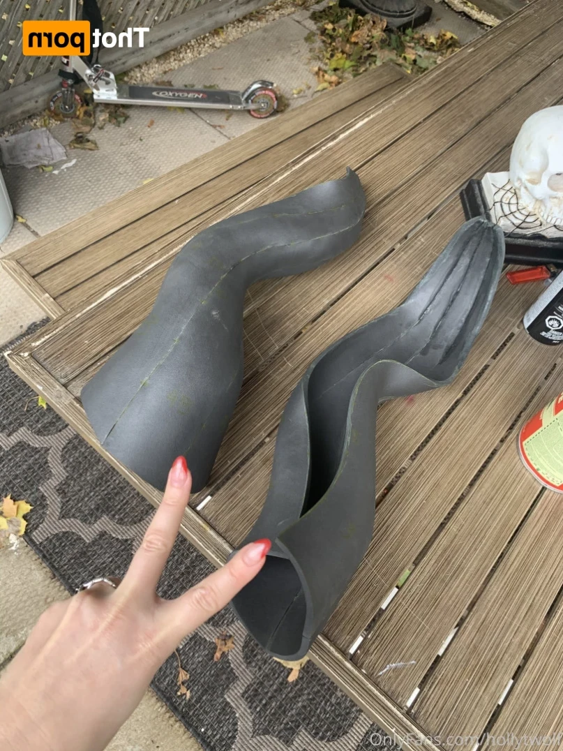 Holly Wolf [ hollytwolf ] Onlyfans leaked photo 10973557 on Hotleaks.tv