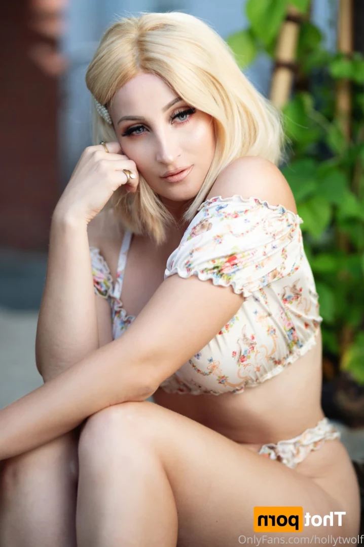 Holly Wolf [ hollytwolf ] Onlyfans leaked photo 11731264 on Hotleaks.tv