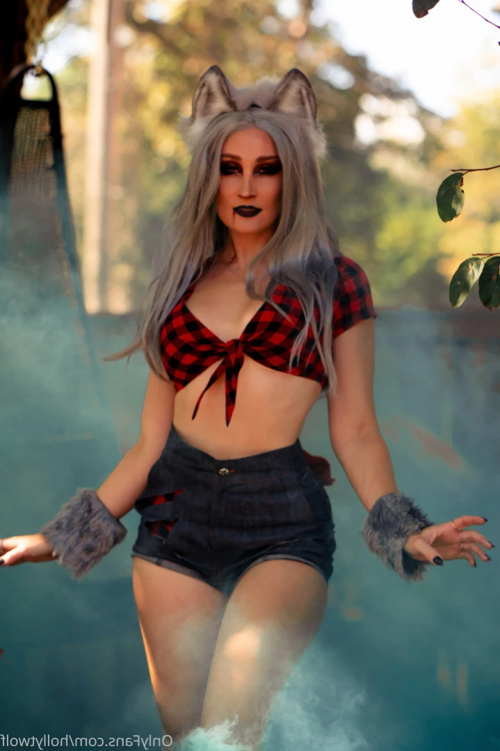 Holly Wolf [ hollytwolf ] Onlyfans leaked photo 12290654 on Hotleaks.tv