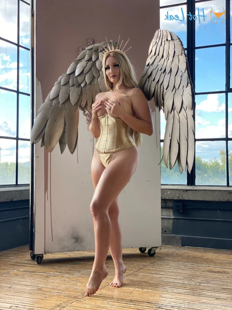 Holly Wolf [ hollytwolf ] Onlyfans leaked photo 12770598 on Hotleaks.tv
