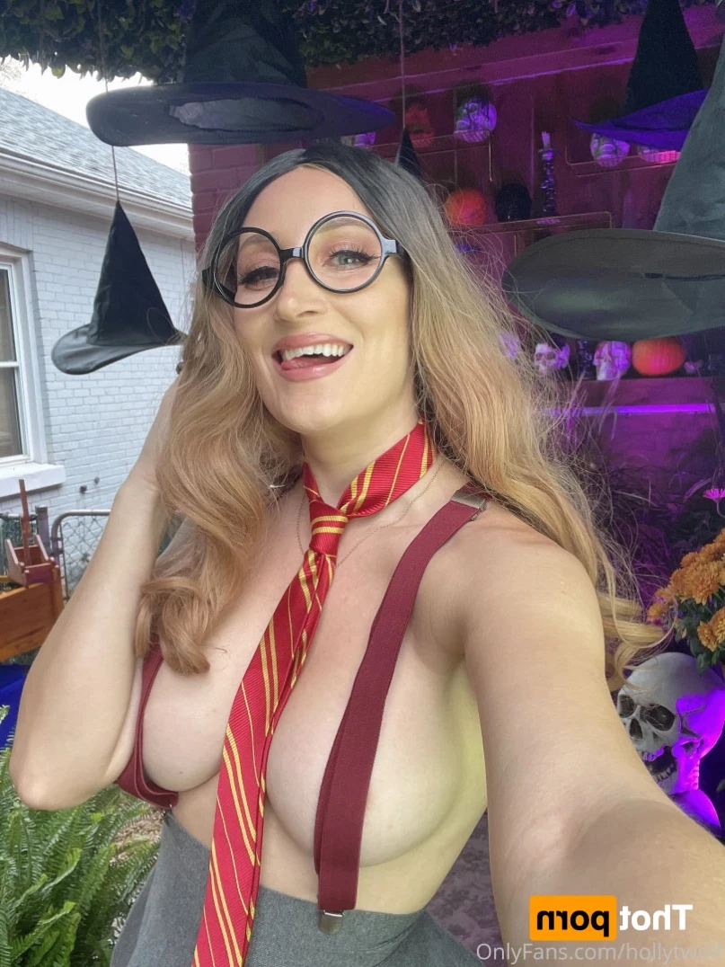 Holly Wolf [ hollytwolf ] Onlyfans leaked photo 13303134 on Hotleaks.tv