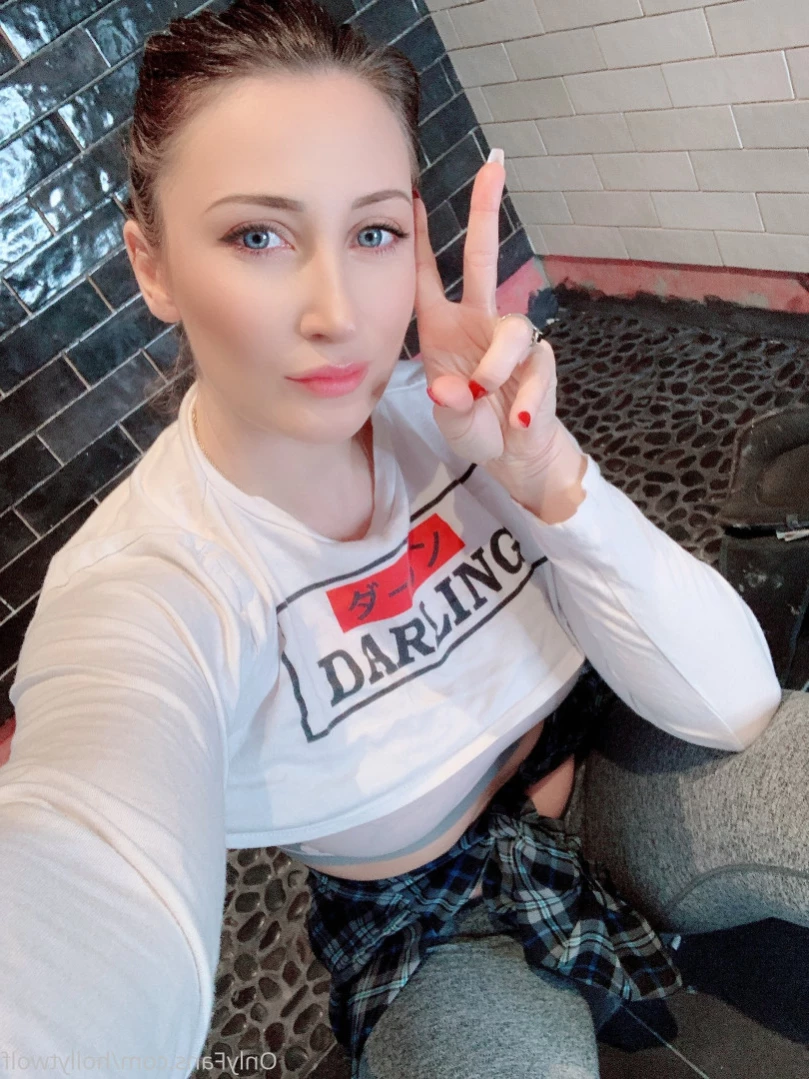 Holly Wolf [ hollytwolf ] Onlyfans leaked photo 13307549 on Hotleaks.tv