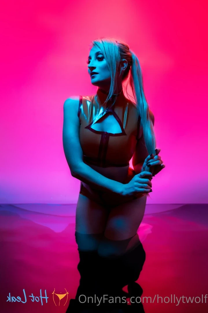 Holly Wolf [ hollytwolf ] Onlyfans leaked photo 14749709 on Hotleaks.tv