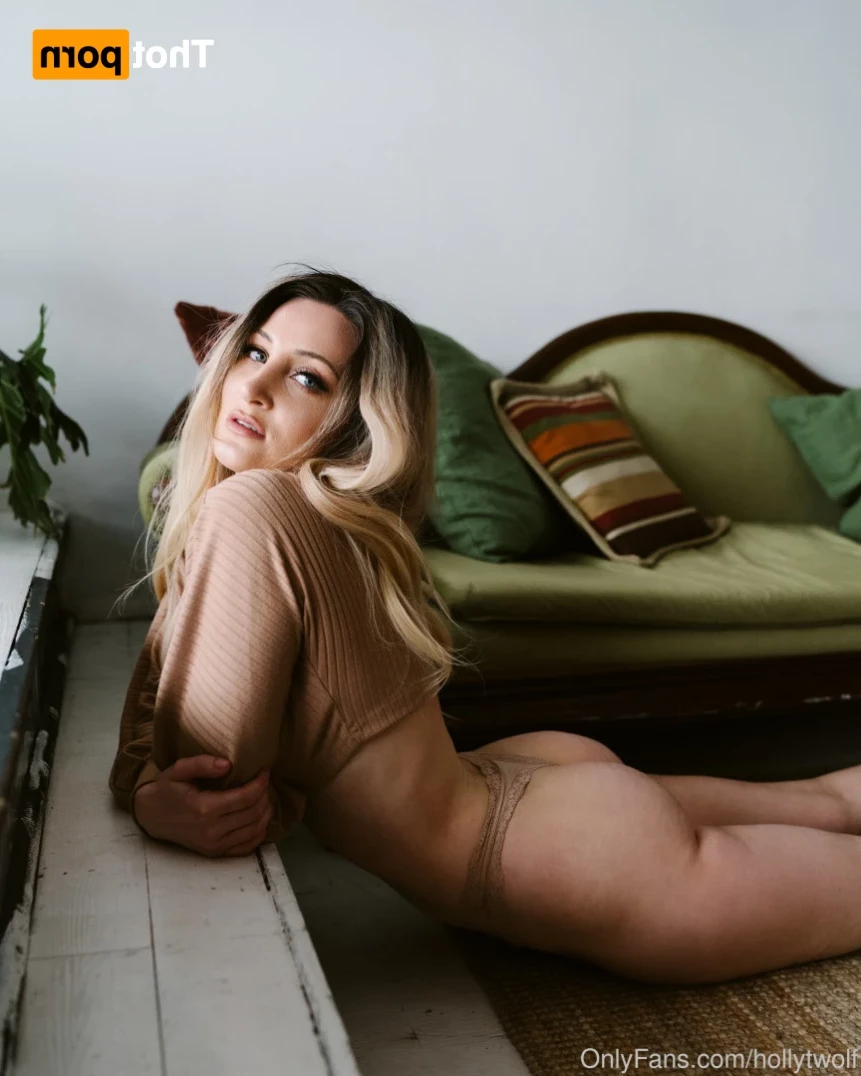 Holly Wolf [ hollytwolf ] Onlyfans leaked photo 14946081 on Hotleaks.tv