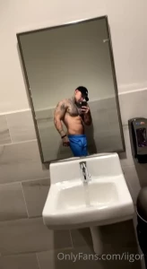 8208109