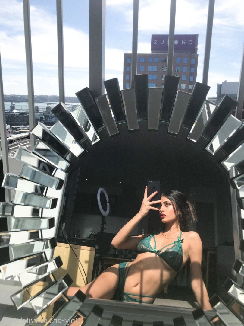 itsleeesh_ [ itsleeesh ] Onlyfans leaked photo 9190542 on Hotleaks.tv