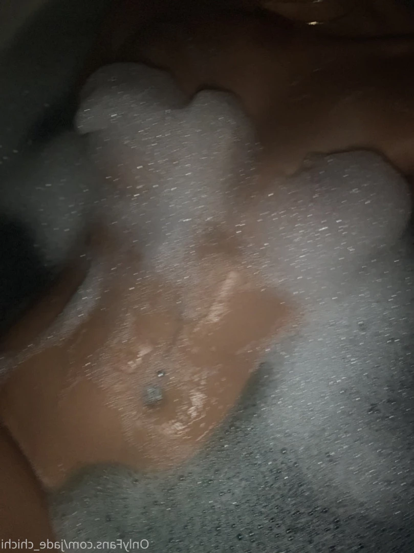 chichi_jade [ jade_chichi ] Onlyfans leaked photo 11076193 on Hotleaks.tv