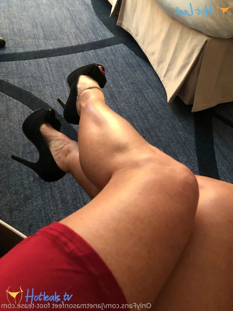 Janet Mason - Foot Fetish Page [ janetmasonfeet ] Onlyfans leaked photo 10960896 on Hotleaks.tv