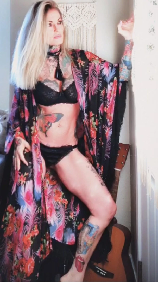 Janine Lindemulder [ janine ] Onlyfans leaked photo 9385556 on Hotleaks.tv