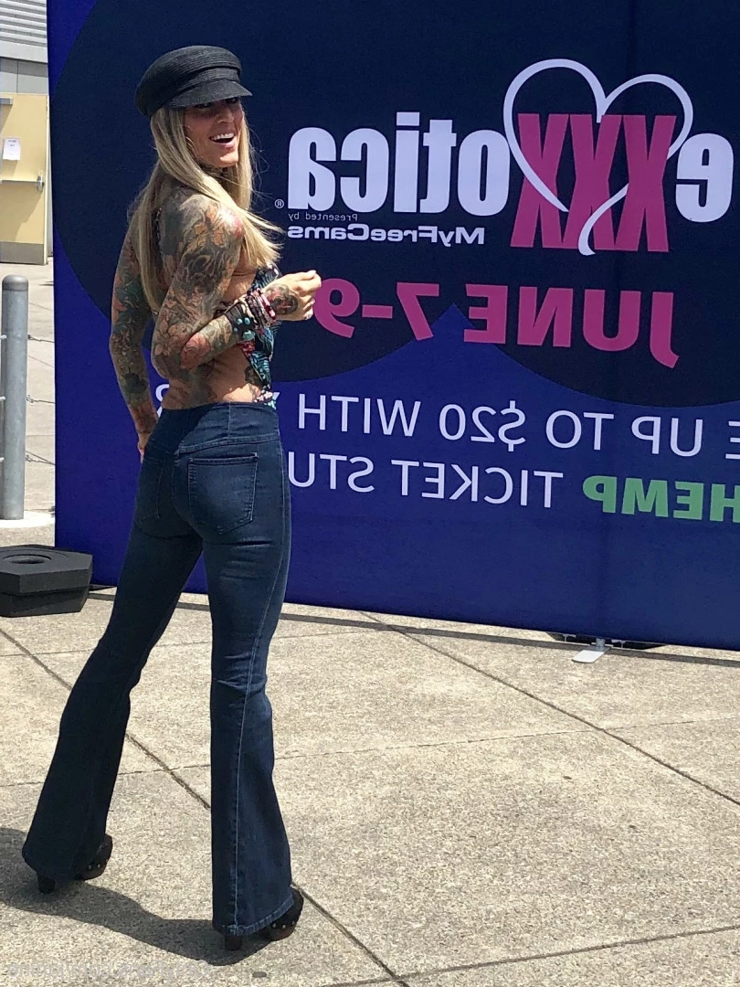 Janine Lindemulder [ janine ] Onlyfans leaked photo 9415993 on Hotleaks.tv