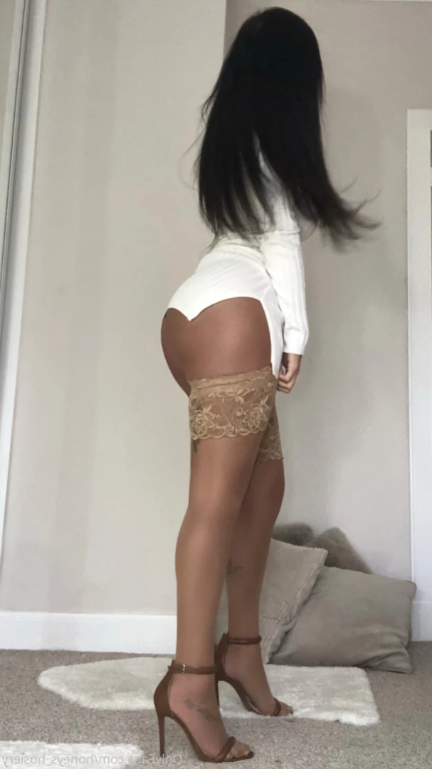Jennifer [ jennnnniferthomson ] Onlyfans leaked photo 11083172 on Hotleaks.tv