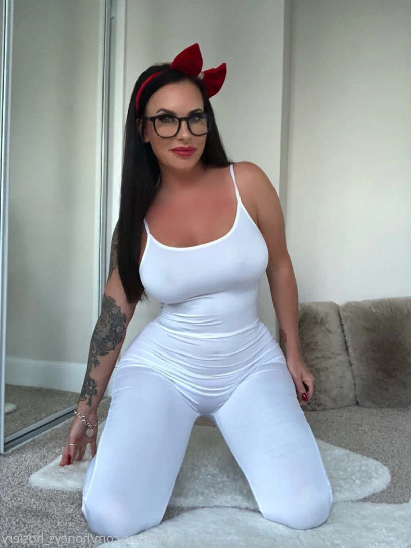 Jennifer [ jennnnniferthomson ] Onlyfans leaked photo 13570381 on Hotleaks.tv
