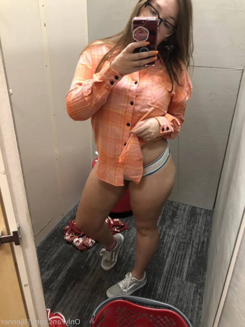I GO LIVE 👀👀 [ letsgetjilly ] Onlyfans leaked photo 11078412 on Hotleaks.tv
