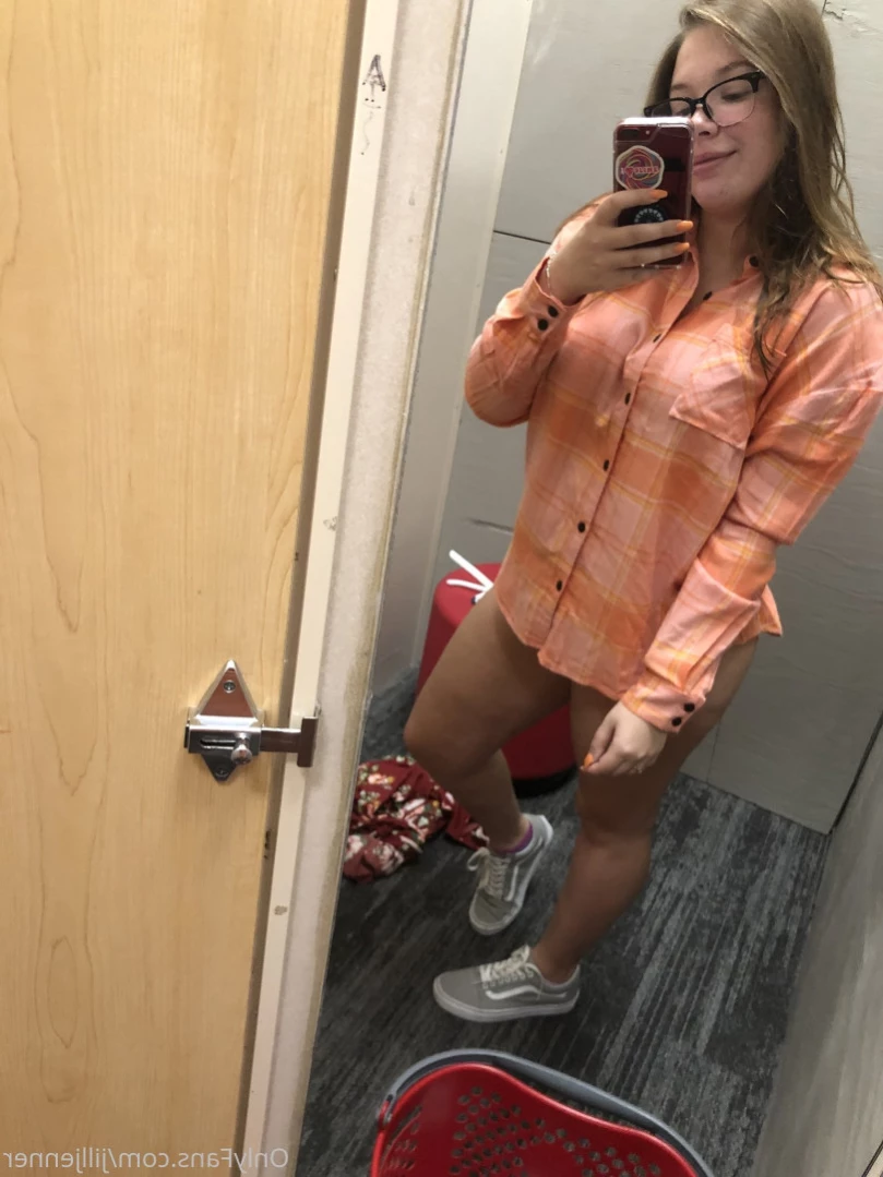 I GO LIVE 👀👀 [ letsgetjilly ] Onlyfans leaked photo 11078507 on Hotleaks.tv