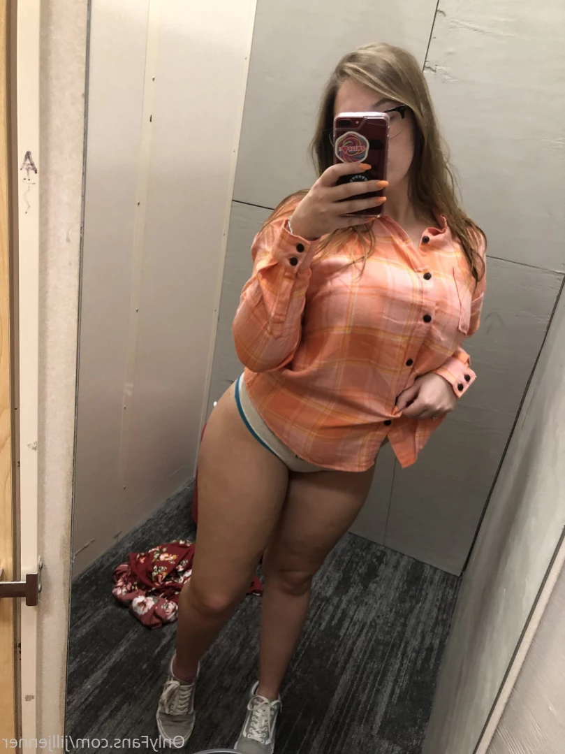 I GO LIVE 👀👀 [ letsgetjilly ] Onlyfans leaked photo 11781802 on Hotleaks.tv