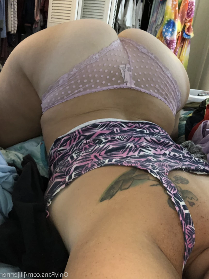 I GO LIVE 👀👀 [ letsgetjilly ] Onlyfans leaked photo 12796376 on Hotleaks.tv