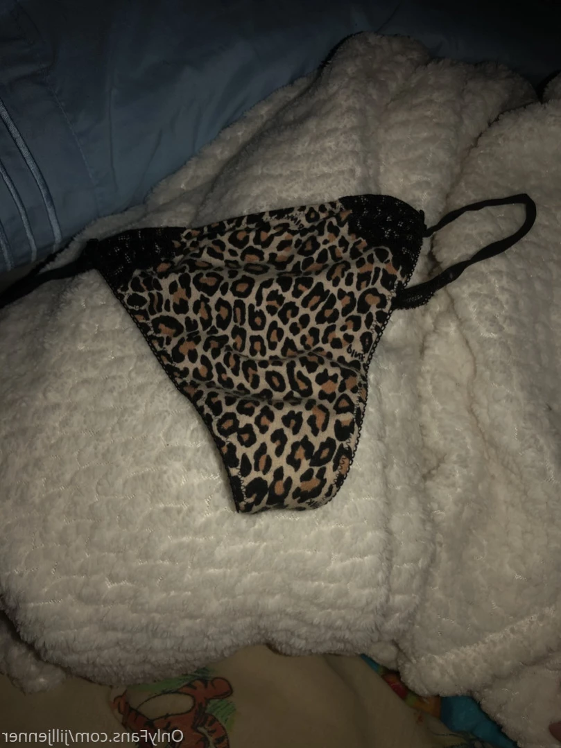 I GO LIVE 👀👀 [ letsgetjilly ] Onlyfans leaked photo 12796394 on Hotleaks.tv