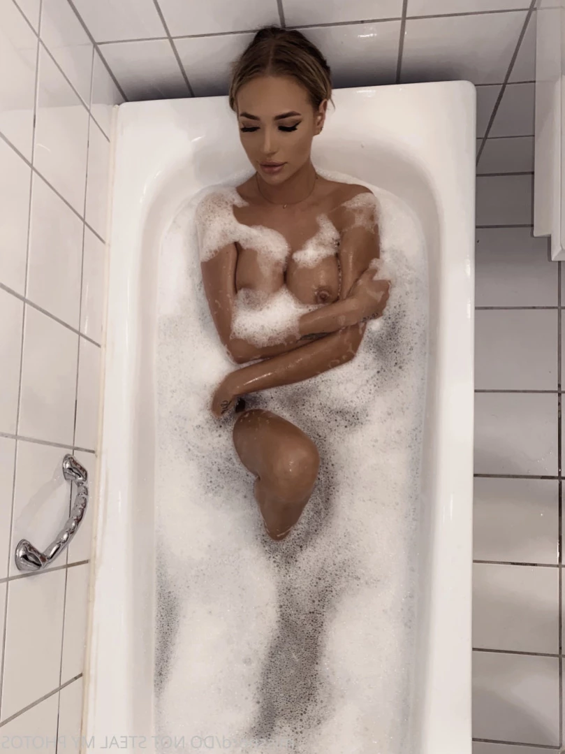 Johanne Nordeng VIP TOP 0,06% [ johannenordeng ] Onlyfans leaked photo 14580483 on Hotleaks.tv