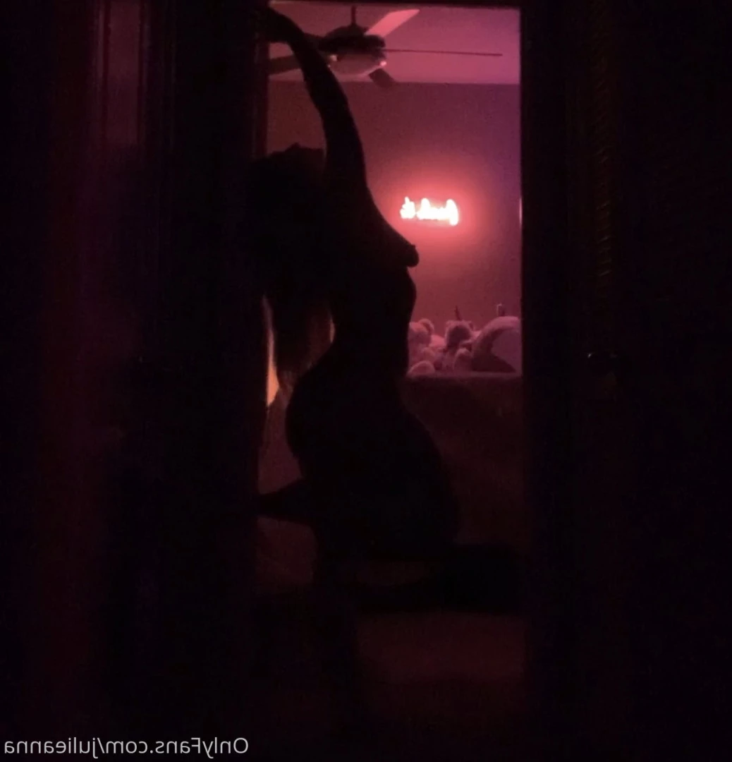 Julie Anna 🦄 [ julieannafleming ] Onlyfans leaked photo 7879656 on Hotleaks.tv