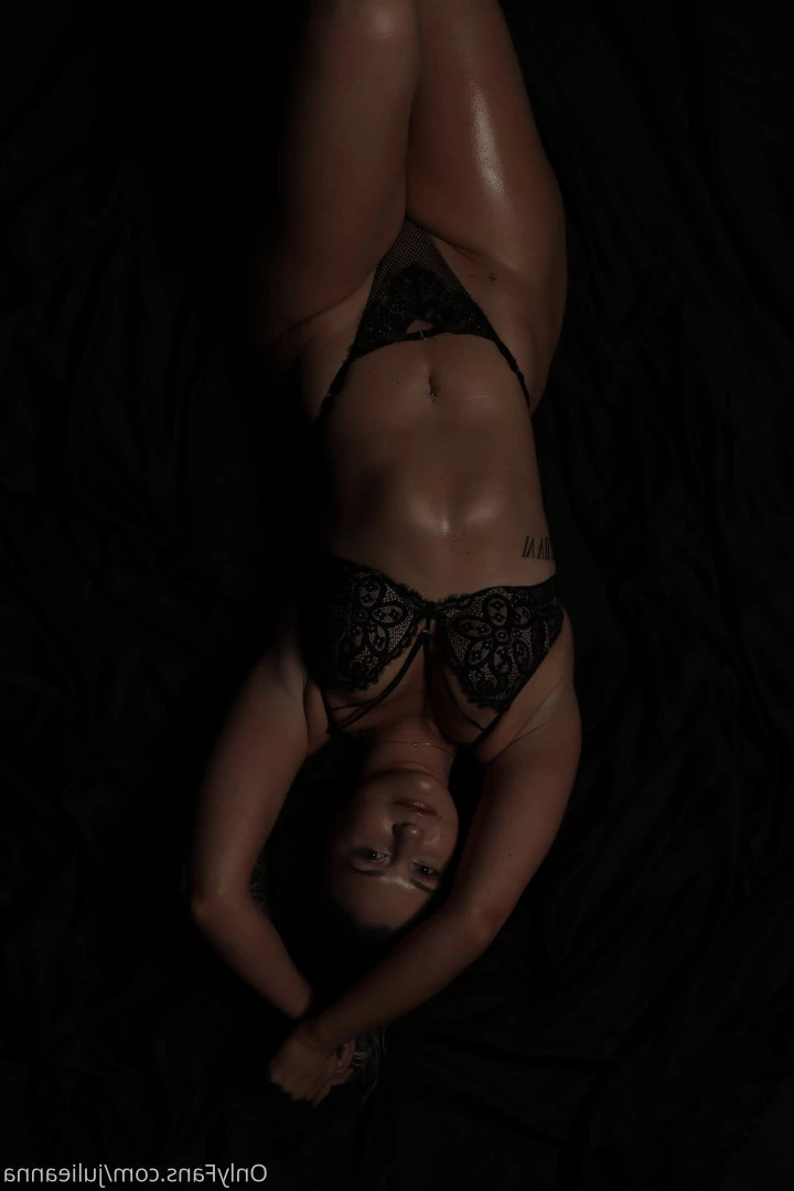 Julie Anna 🦄 [ julieannafleming ] Onlyfans leaked photo 7880776 on Hotleaks.tv