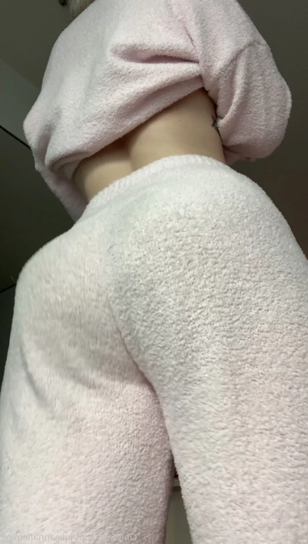Julie Anna 🦄 [ julieannafleming ] Onlyfans leaked photo 7880975 on Hotleaks.tv