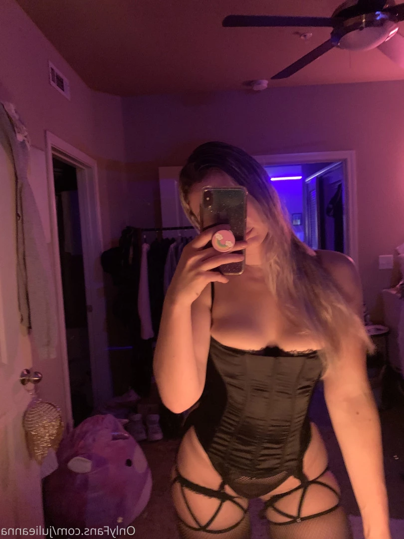 Julie Anna 🦄 [ julieannafleming ] Onlyfans leaked photo 7881757 on Hotleaks.tv