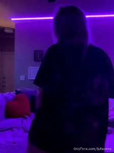 Julie Anna 🦄 [ julieannafleming ] Onlyfans leaked video 8160731 on Hotleaks.tv
