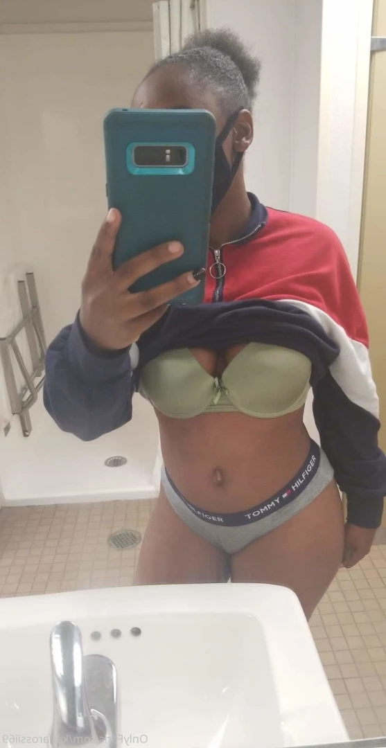 karlarossii69 Onlyfans leaked photo 9720150 on Hotleaks.tv
