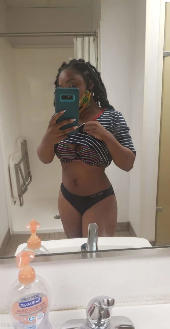 karlarossii69 Onlyfans leaked photo 9724985 on Hotleaks.tv