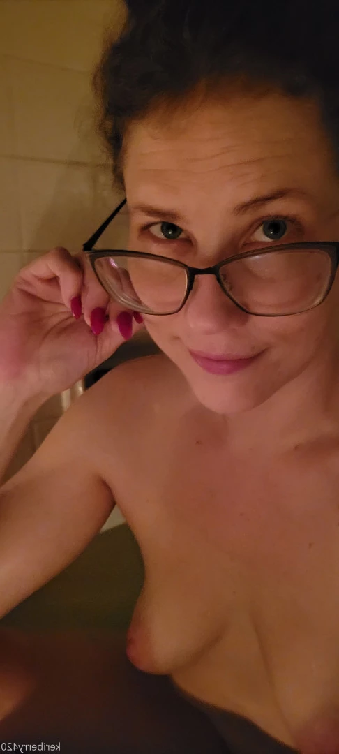 Keri Berry [ keriberry_420 ] Onlyfans leaked photo 9223120 on Hotleaks.tv