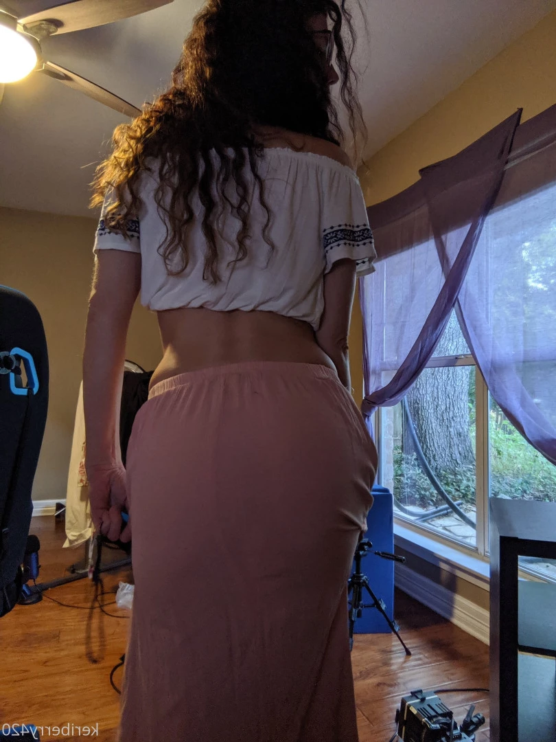 Keri Berry [ keriberry_420 ] Onlyfans leaked photo 9223528 on Hotleaks.tv