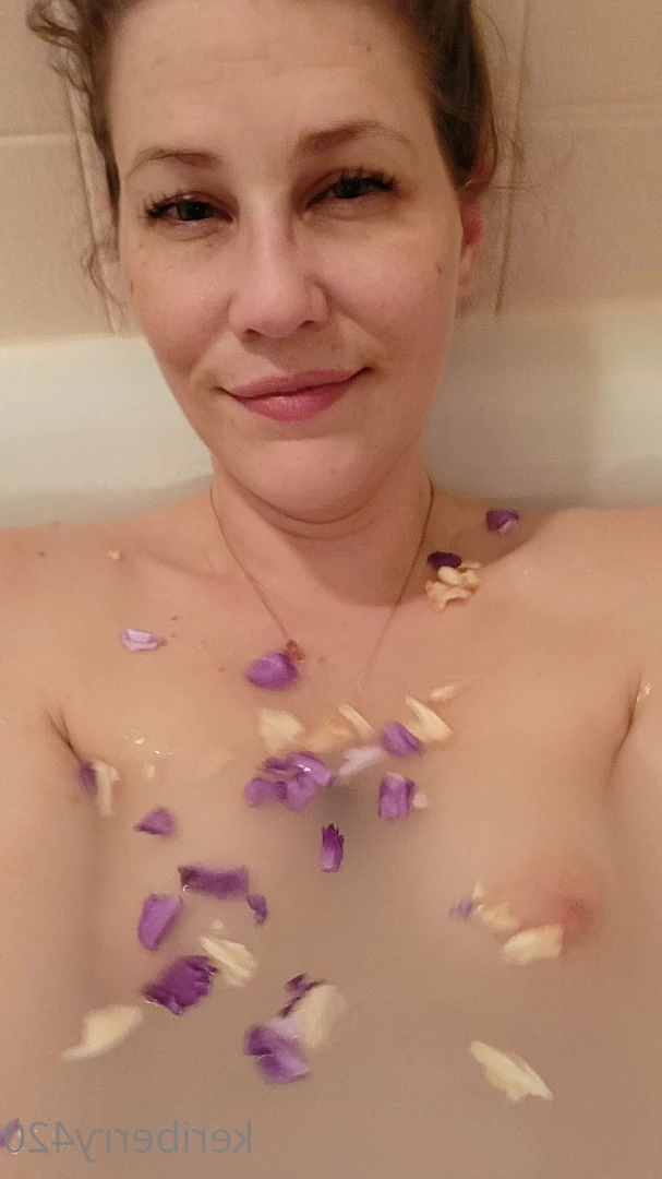 Keri Berry [ keriberry_420 ] Onlyfans leaked photo 9232227 on Hotleaks.tv