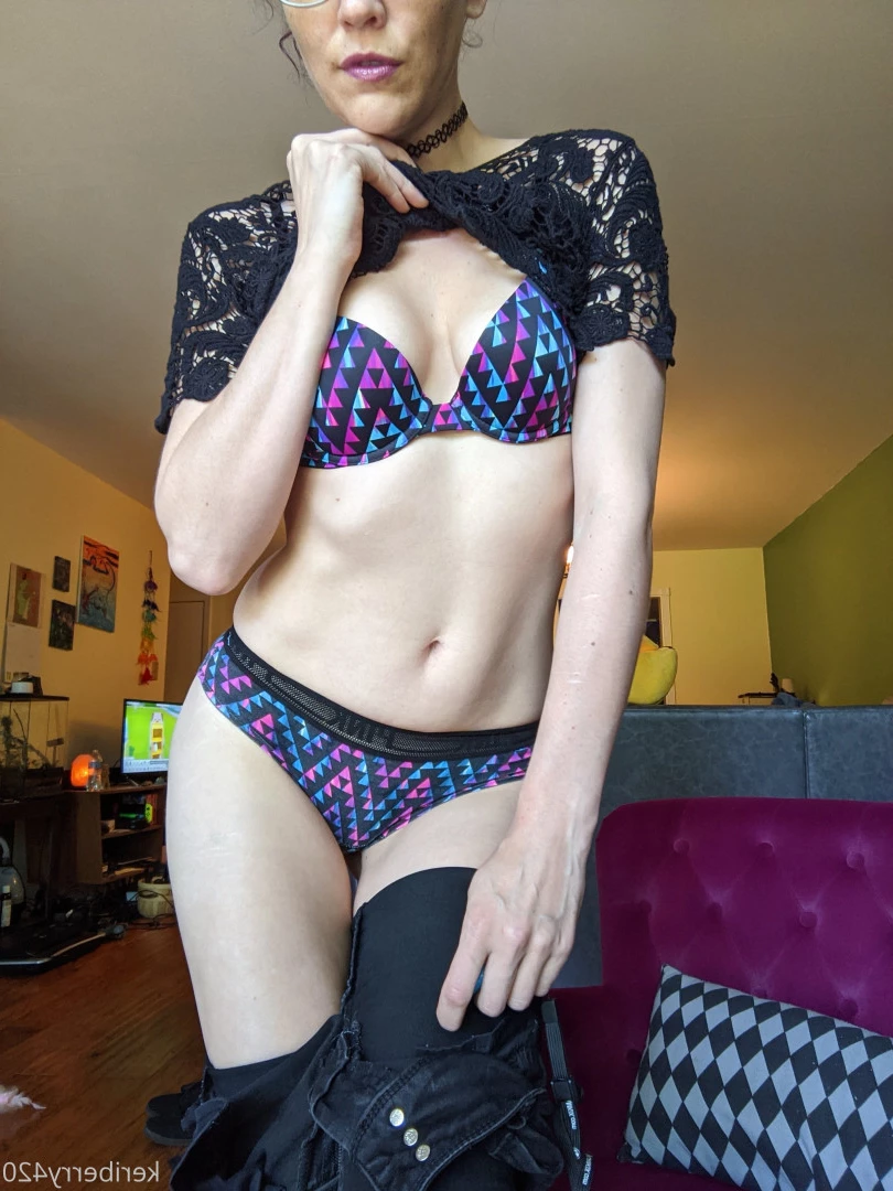 Keri Berry [ keriberry_420 ] Onlyfans leaked photo 9233583 on Hotleaks.tv